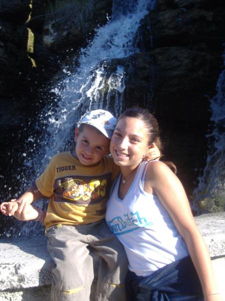 Enzo un de mes cousins d'amour et moi!! xD